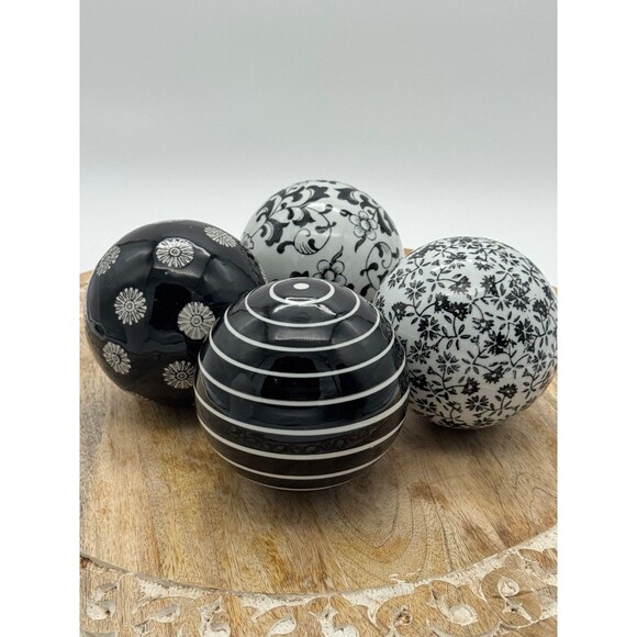 4 CHINOISERIE BLACK AND WHITE CERAMIC Orbs RUG BALLS 4in Stripes Floral Decor - Picture 3 of 9